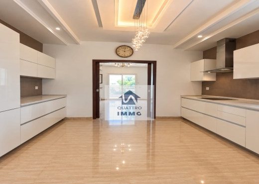 A VENDRE une BELLE Villa R+2 - Bien immobilier à {"id":23,"country_id":219,"name":"TUNIS","slug":"tunis"} - Image 4 - Sonia Immo - Agence Immobilière Sonia Immo